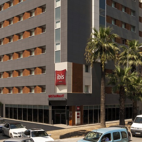 İbis İzmir Alsancak (3 Yıldız), İzmir , Alsancak