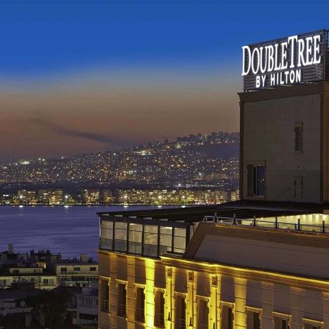 DoubleTree By Hilton İzmir (4 Yıldız), İzmir , Konak